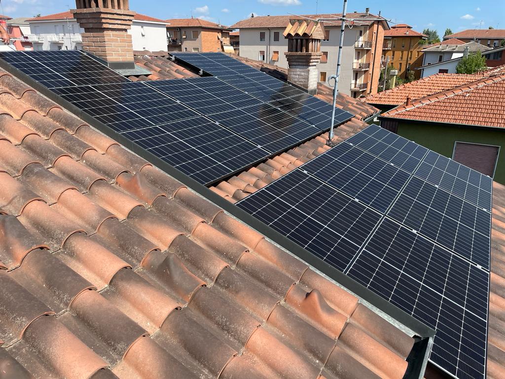 Fotovoltaico 6 kW con Batteria 10 kWh e colonnina auto